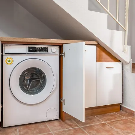 Melora Mare 2 Bedroom Private Pool * パリウリ